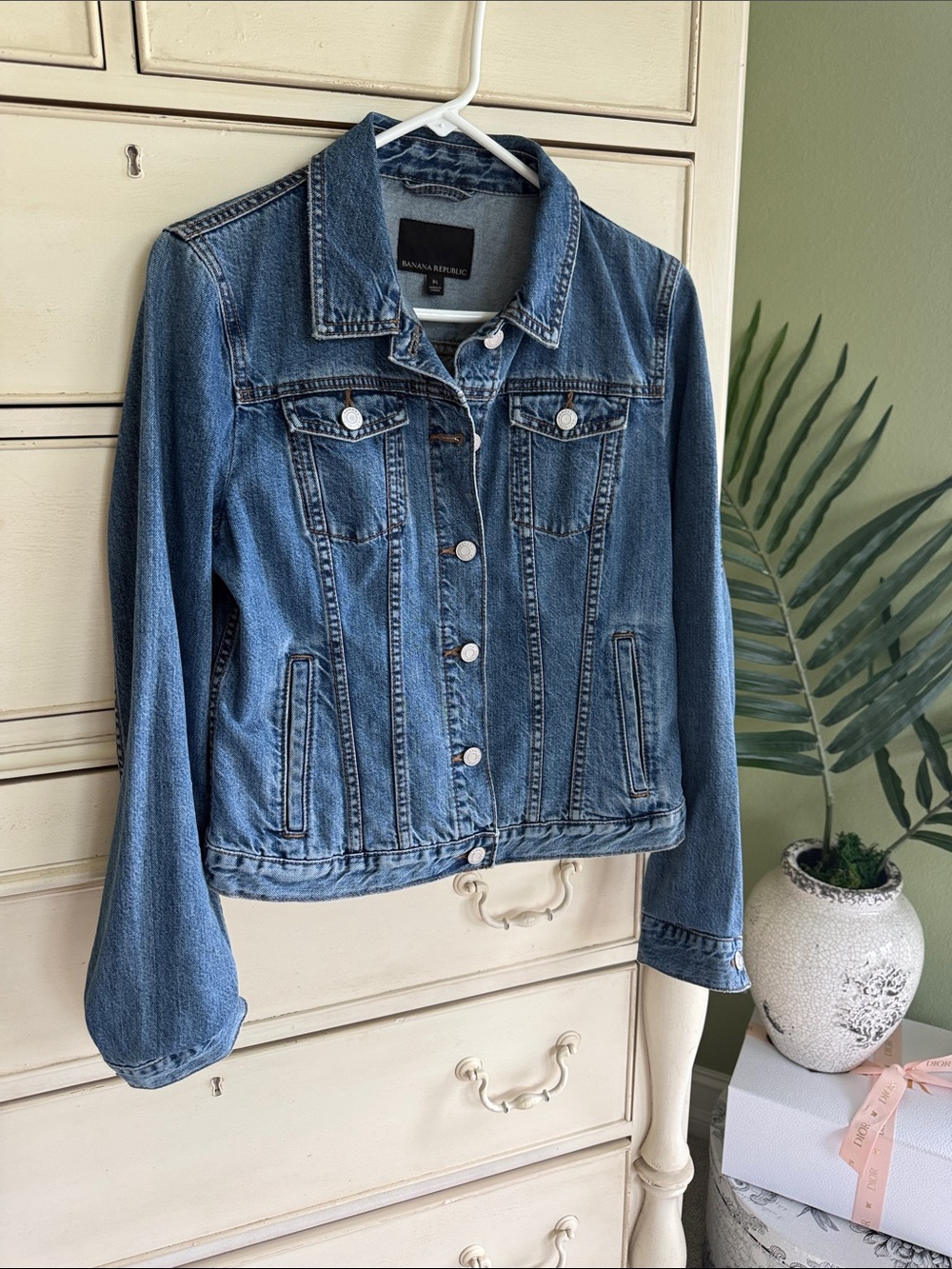 Banana Republic Medium Blue Denim Jacket for Women - Picture 1 of 11